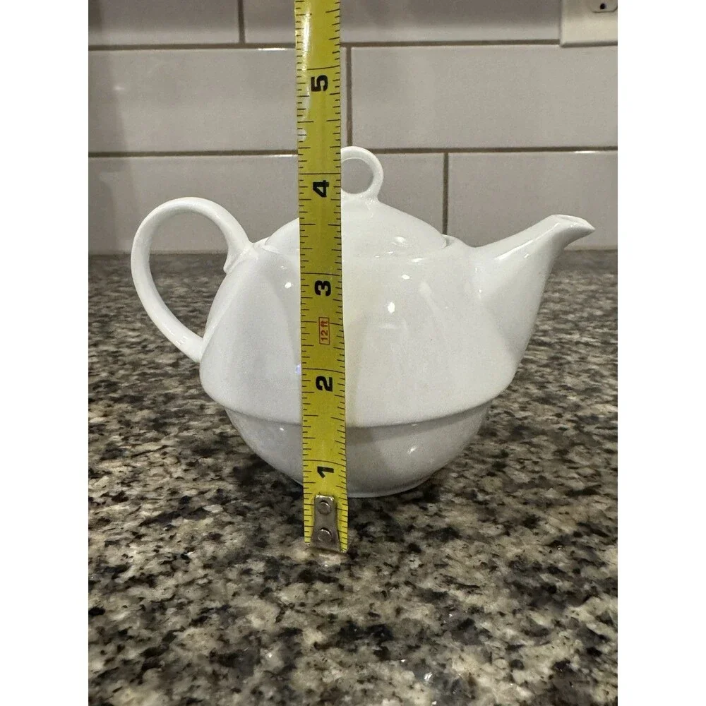 Vintage White Porcelain Small Tea Pot Kettle Home Table Decor